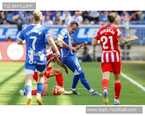 西甲精彩对决那不勒斯与拜仁战成平局乌龙球引发全场热烈反响