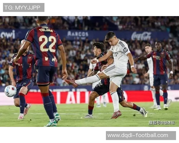 国王杯精彩对决皇马大胜AC米兰红牌事件引发全场热议