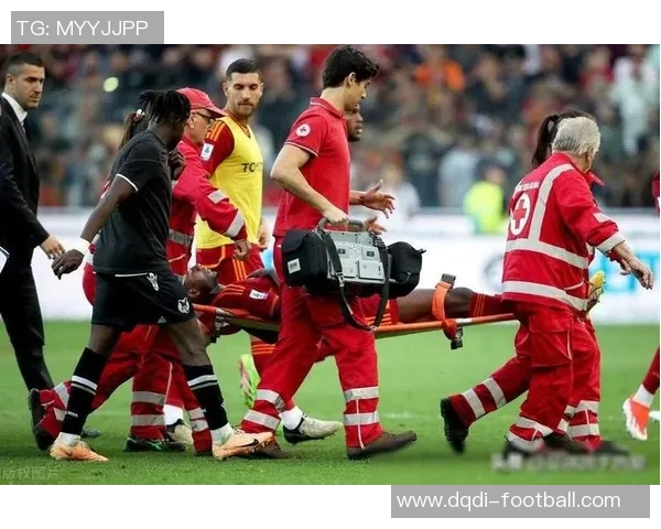 世界杯惊现冷门AC米兰与巴黎圣日耳曼激战成平局引发全场狂欢